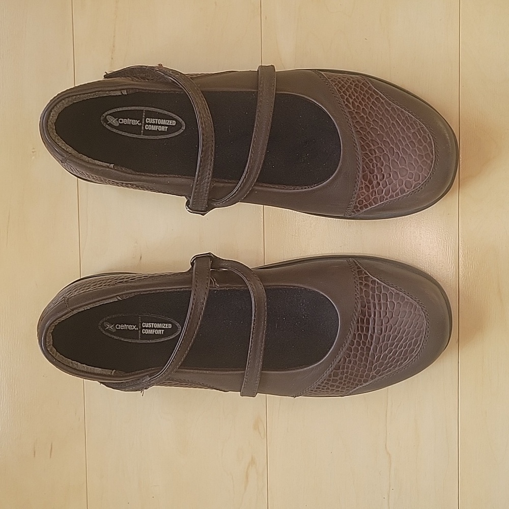 Aetrex 7.5 Brown Mary Jane, removable insert, like new condition